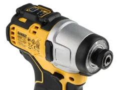 DeWALT Li-Ion Akku Akku-Werkzeugset Bürstenlos 2Ah , UK-Netzstecker 21 DeWALT Li-Ion Akku Akku-Werkzeugset Bürstenlos 2Ah , UK-Netzstecker -RS Verkäufe F1891308 07