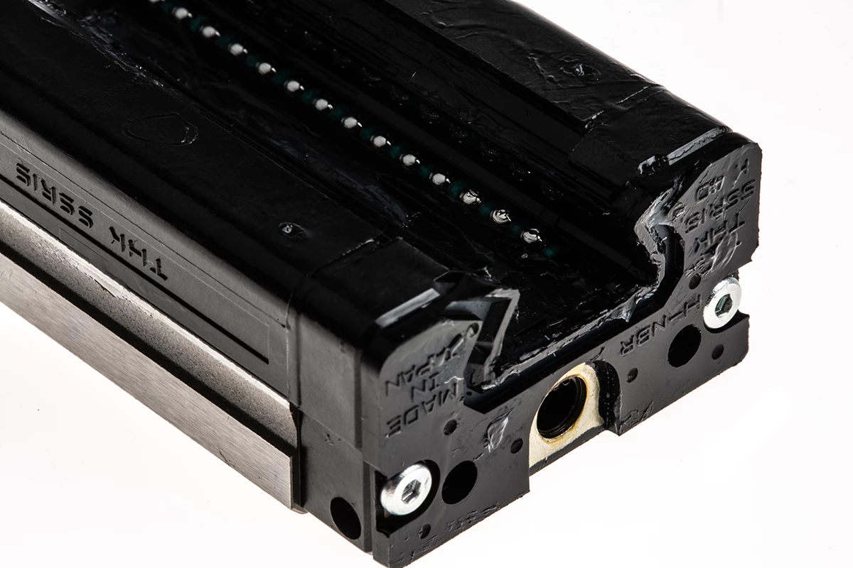 THK SSR-XW Linearführung Schlitten Für 15mm-Schienen, 56.9mm X 34mm, Traglast 14700kN, 16.5kN 5 THK SSR-XW Linearführung Schlitten Für 15mm-Schienen, 56.9mm X 34mm, Traglast 14700kN, 16.5kN - Image 3