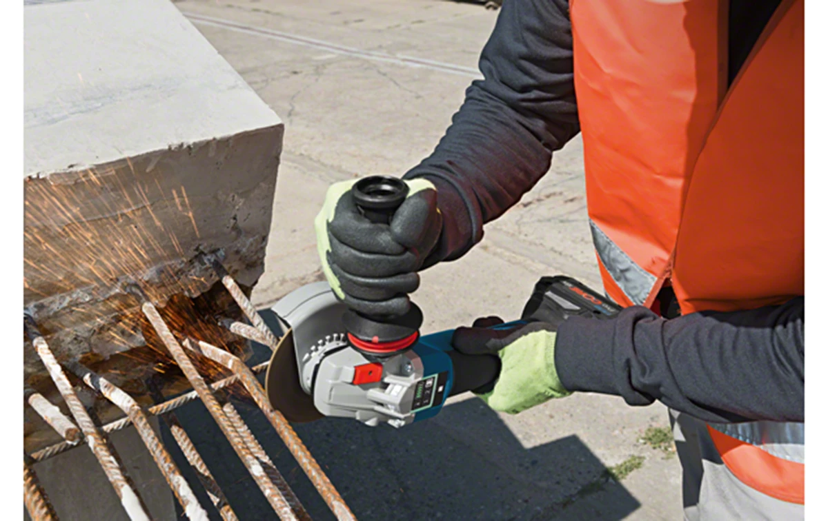 Bosch GWS 18V-10 PSC, 18V Akku Winkelschleifer, Scheiben-Ø 125mm 4 Bosch GWS 18V-10 PSC, 18V Akku Winkelschleifer, Scheiben-Ø 125mm - Image 2